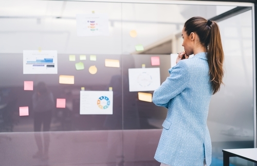 Webinar Posturas críticas de la posmodernidad